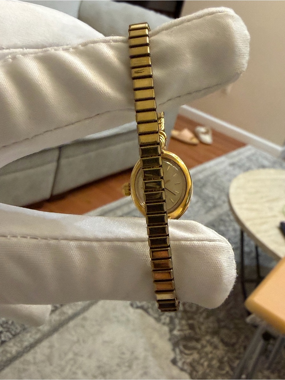Vintage Timex Ladies Watch Gold Tone Oval Cocktail Dress Quartz Expansion Band - Picture 10 of 12
